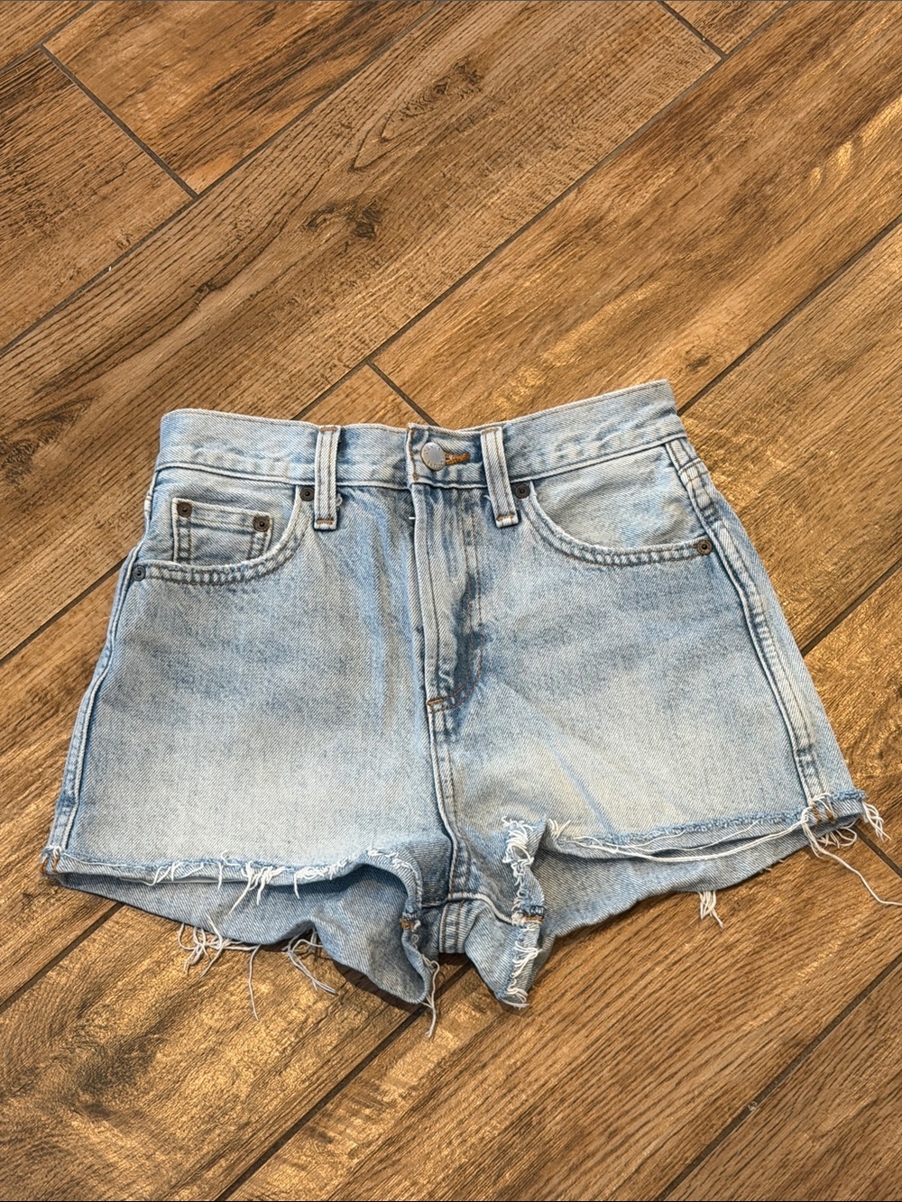 Denim Forum “The Farrah Cheeky Short” – Size 23 (2” Inseam)